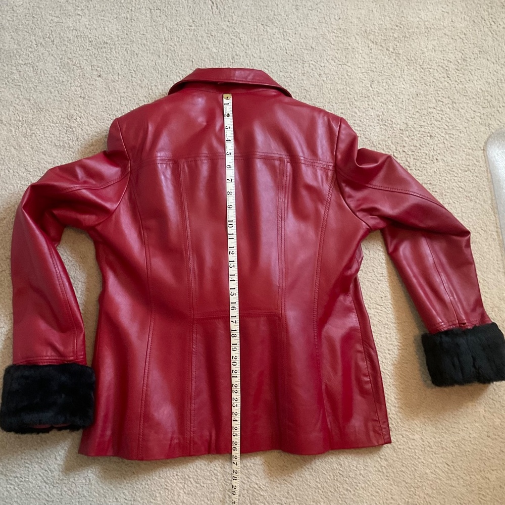 Womens Danier red leather jacket size large. - Picture 5 of 9